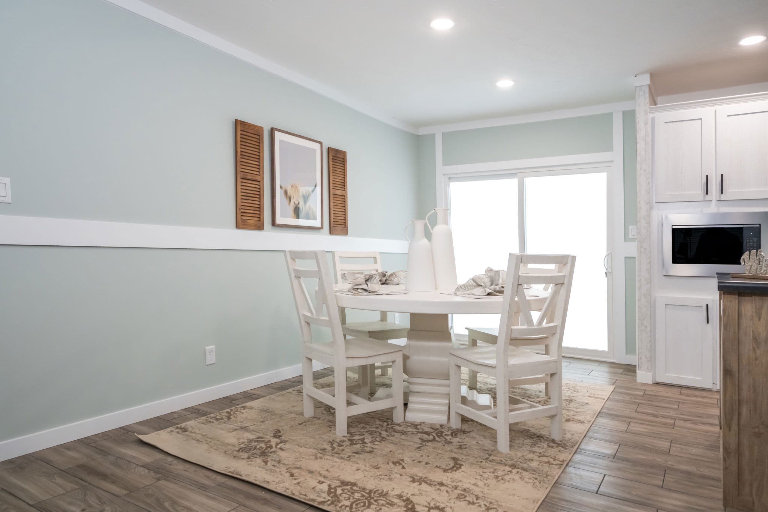 Md-56-32 interior home features