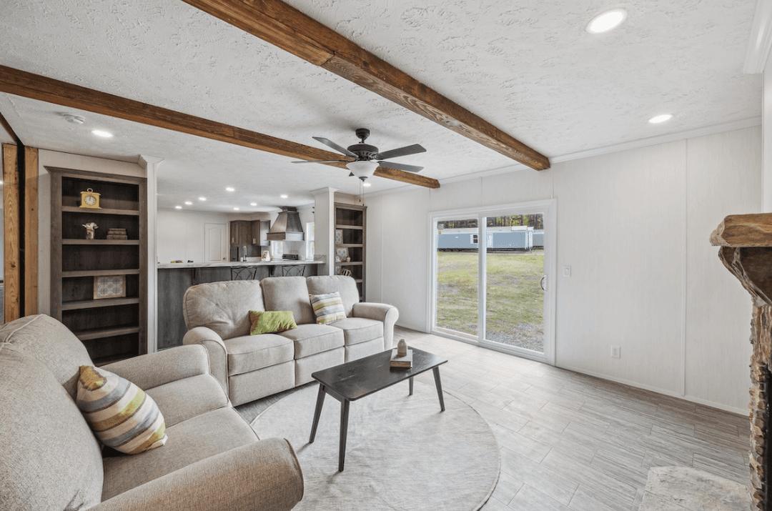 Md-62-32 rubicon interior home features