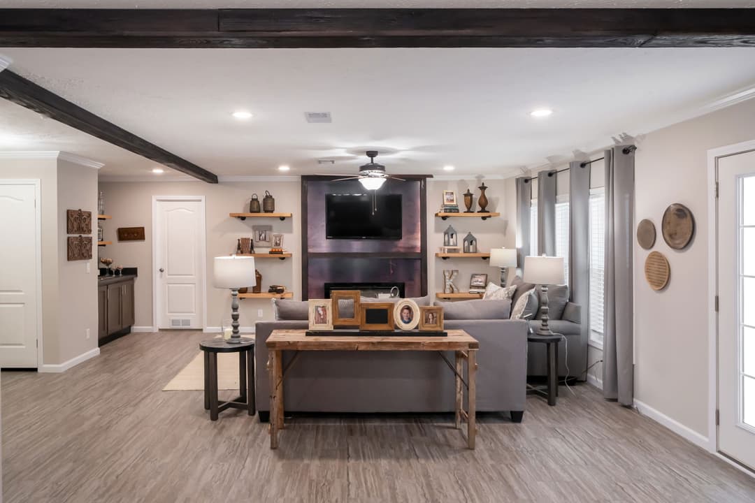 Md-54-32 the duke interior home features