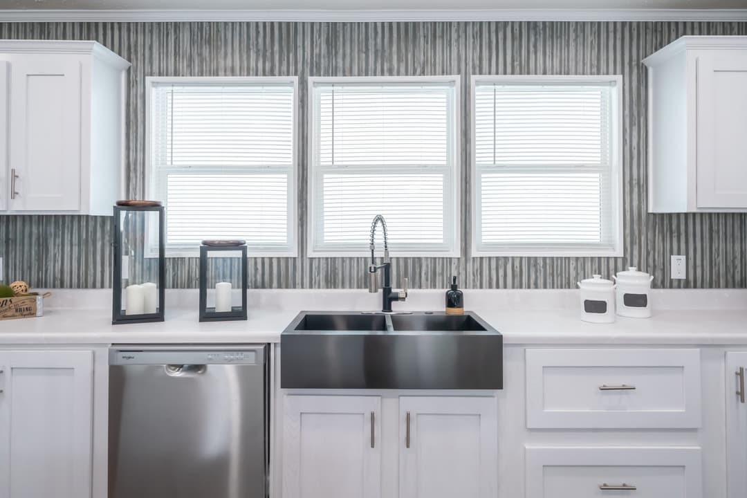 Md-53-32 kitchen home features