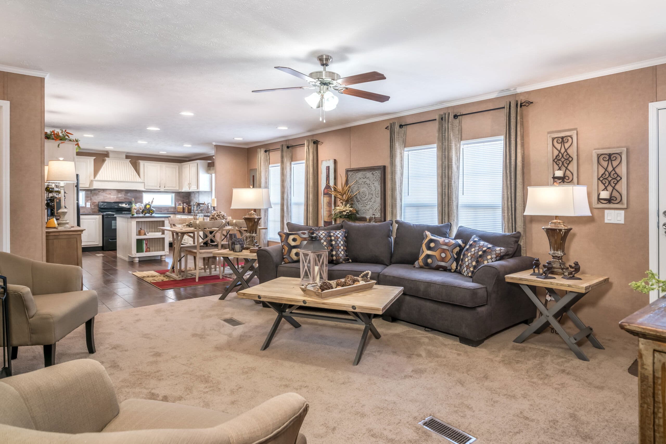 Md-28 interior home features