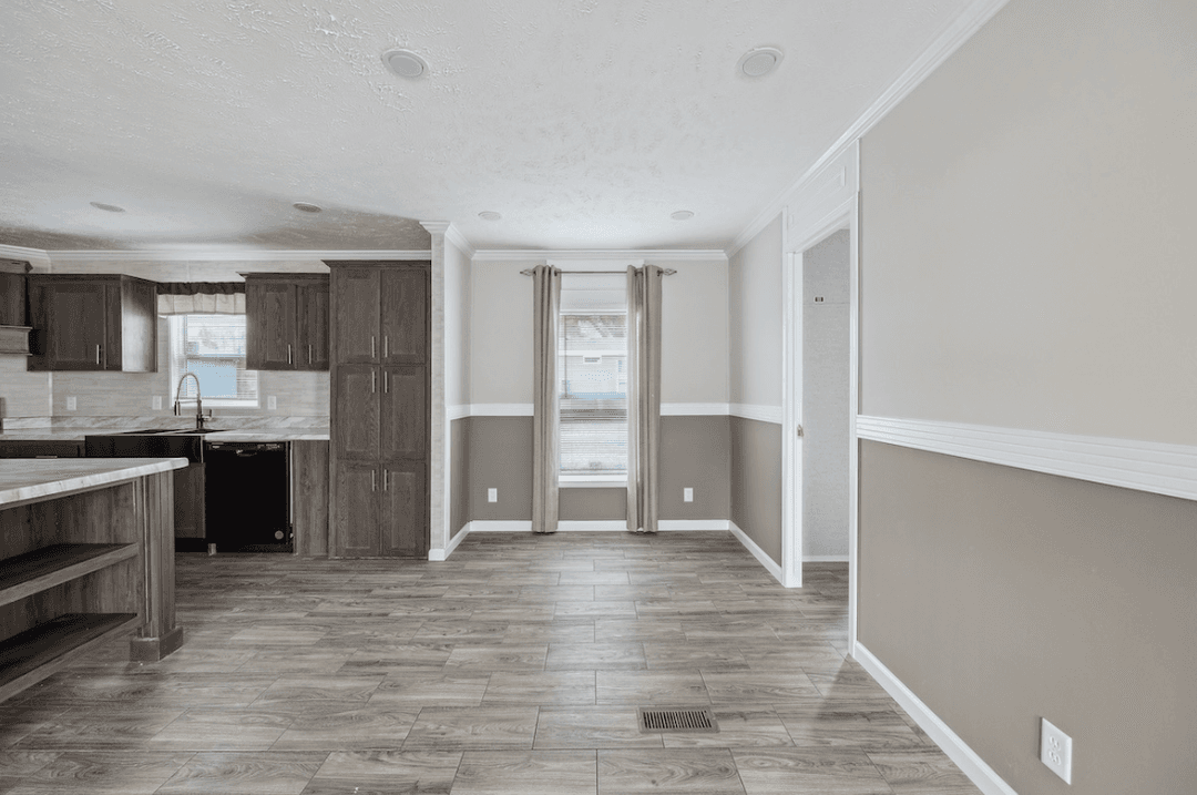 Md-52-32 interior home features