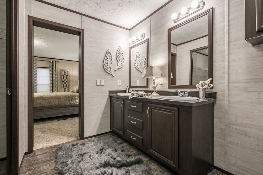 Md-35-32 bathroom home features