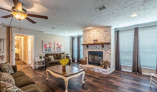 Kb-3220 hero and interior home features