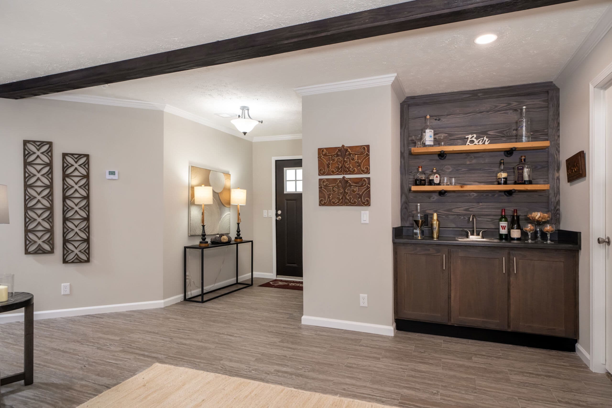 Md-54-32 the duke interior home features