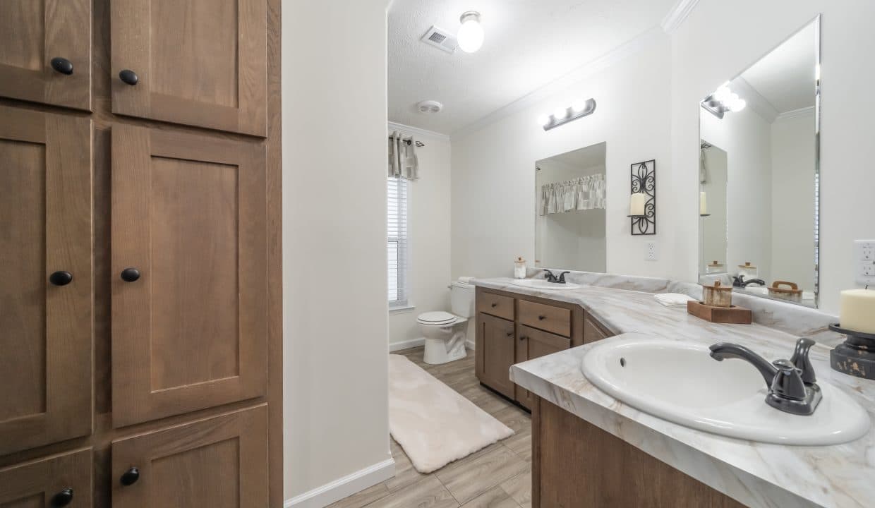 Kb-3250 fargo bathroom home features