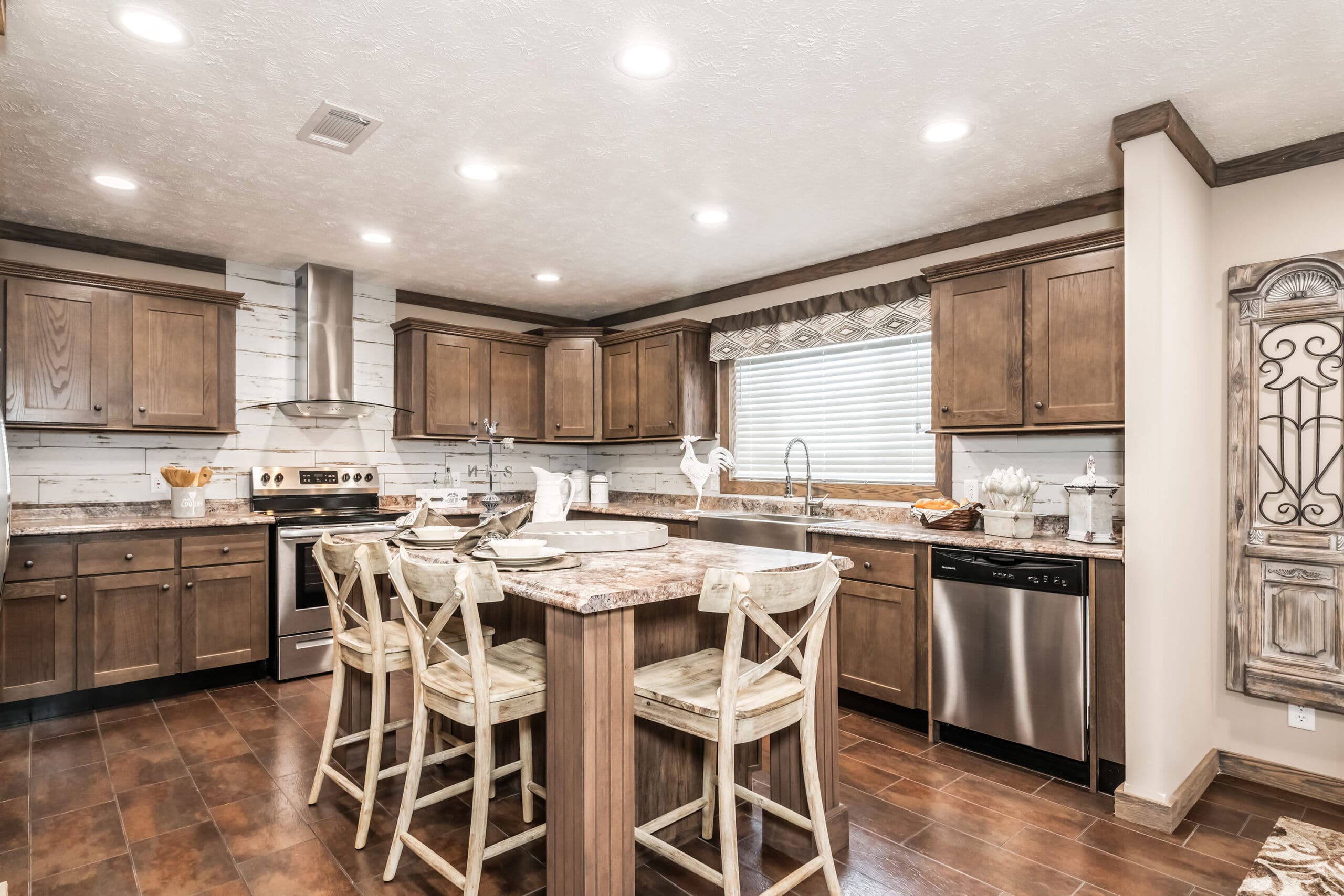 Kb-3243 kitchen home features