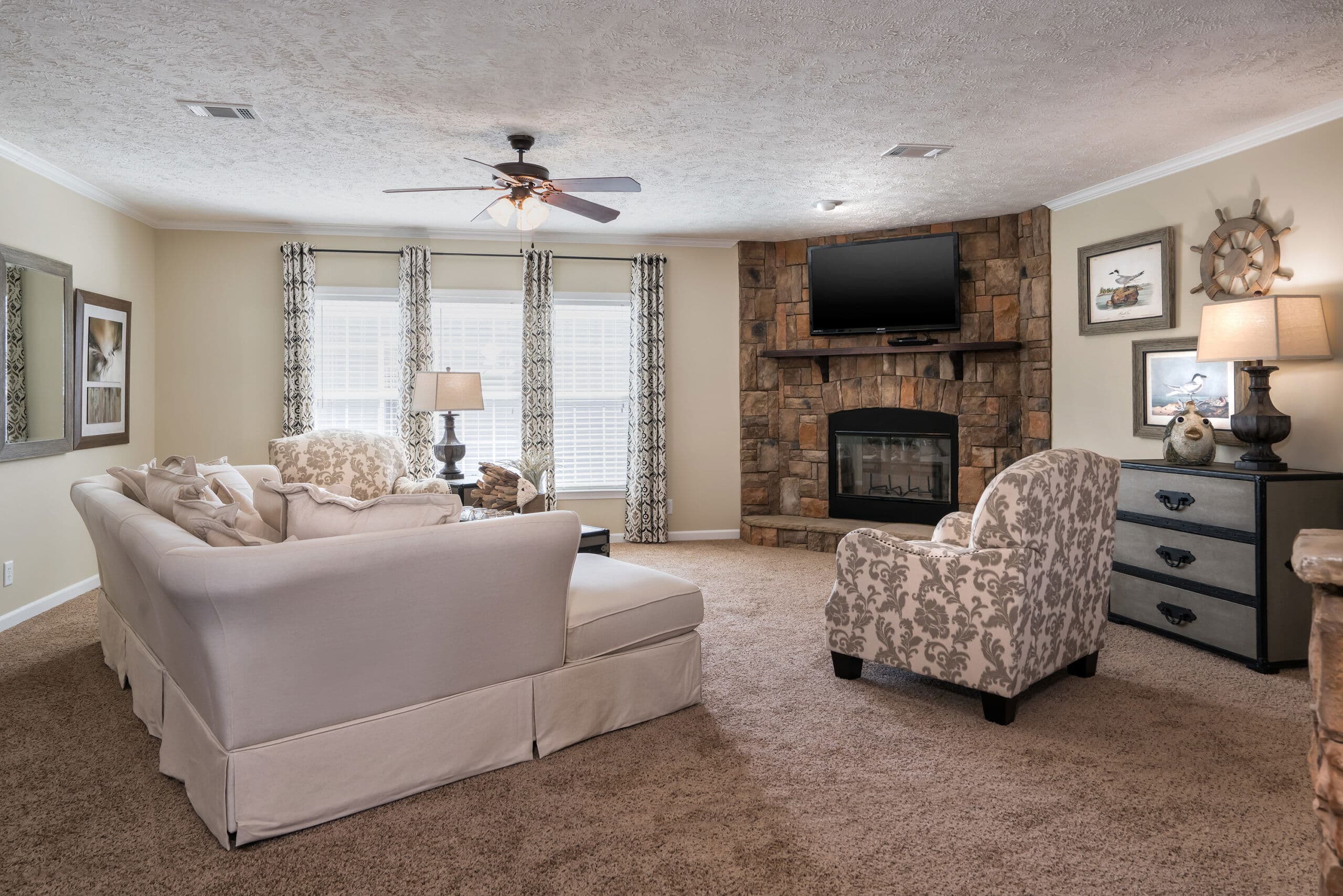 Kb-3238 interior home features