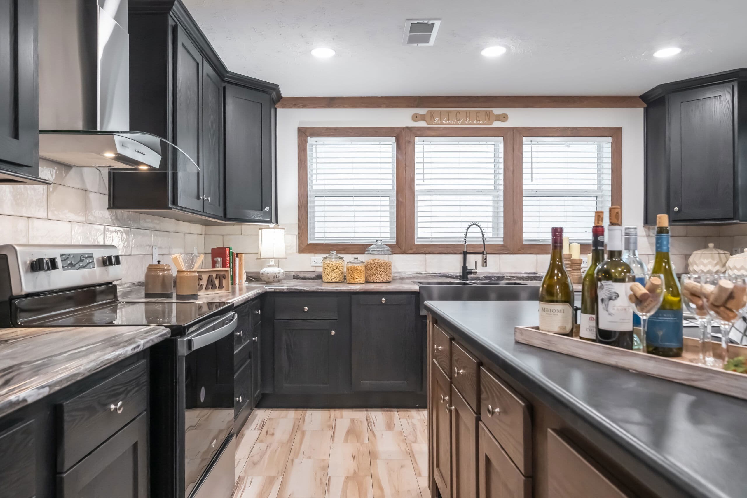 Kb-3249 gemstone kitchen home features