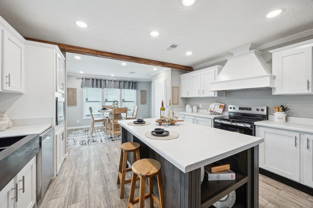 Md-10-32 lynnox kitchen home features