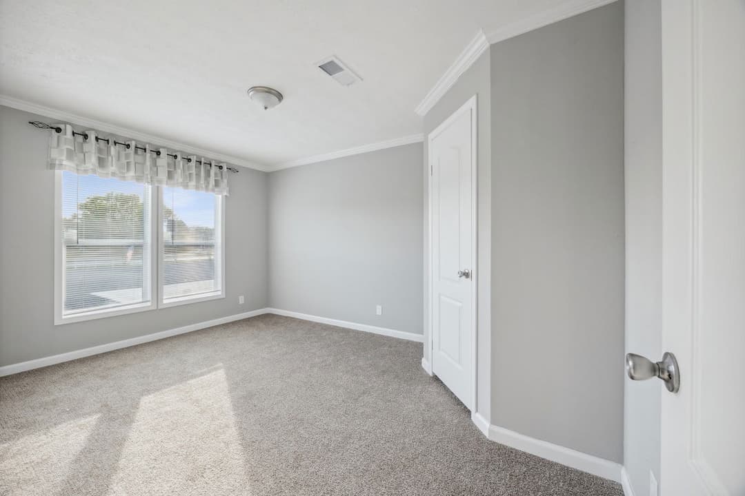 Md-43-32 stagecoach bedroom home features