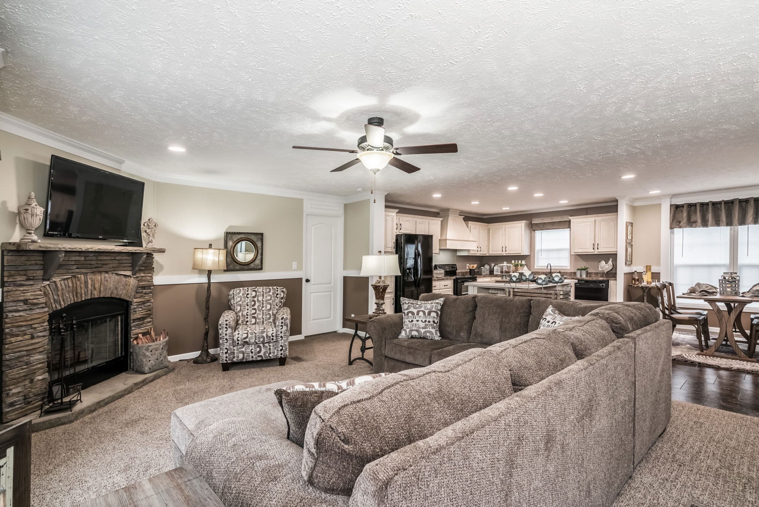 Md-32-32 interior home features