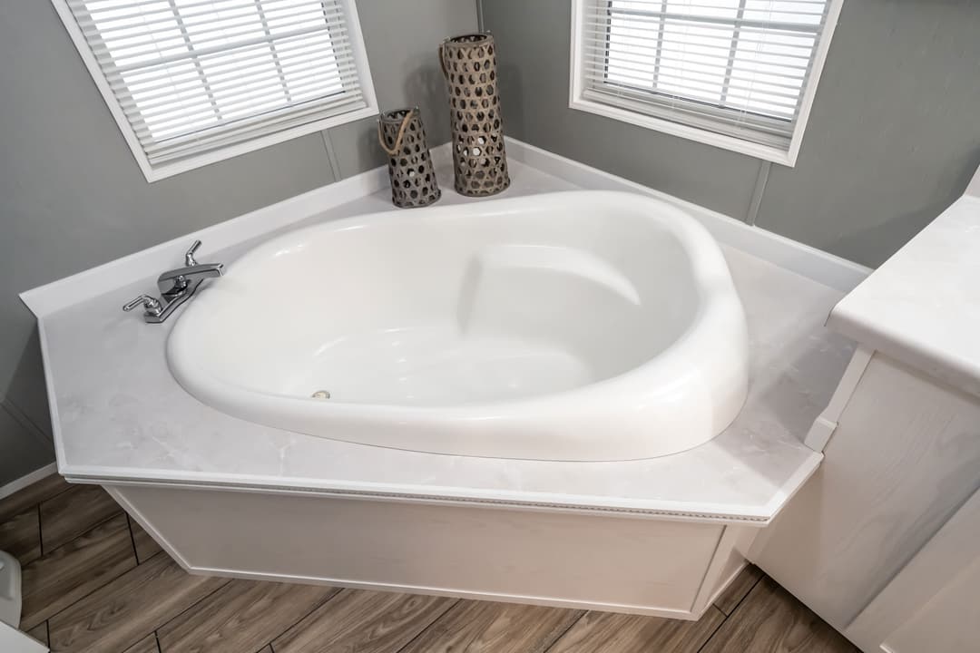 Md-50-32 bathroom home features