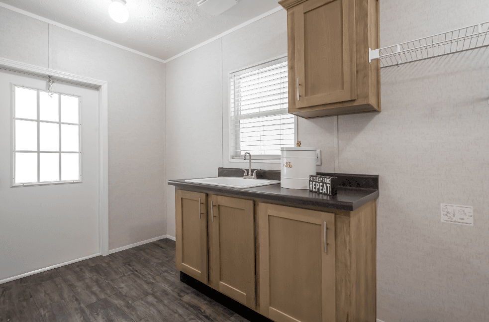 Md-59-32 williston interior home features