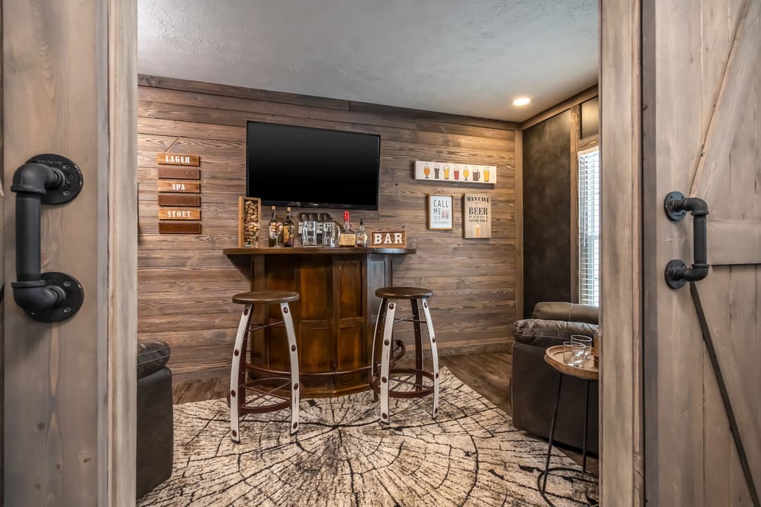 Md-44-32 housecat interior home features