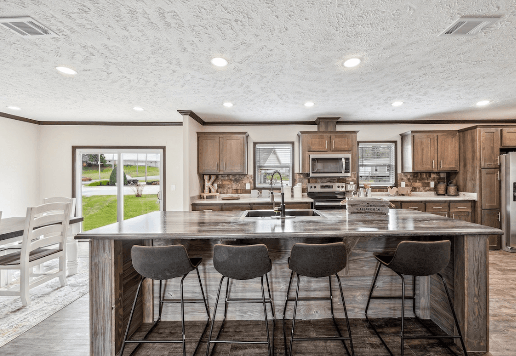 Md-32-76 big red kitchen home features