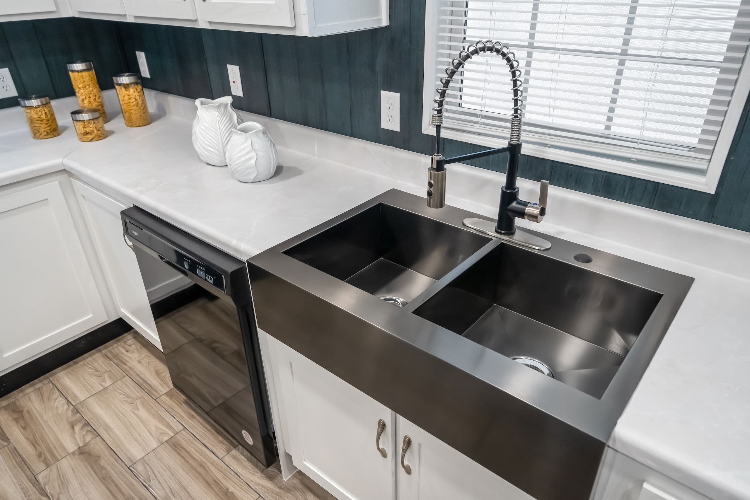 Md-50-32 kitchen home features