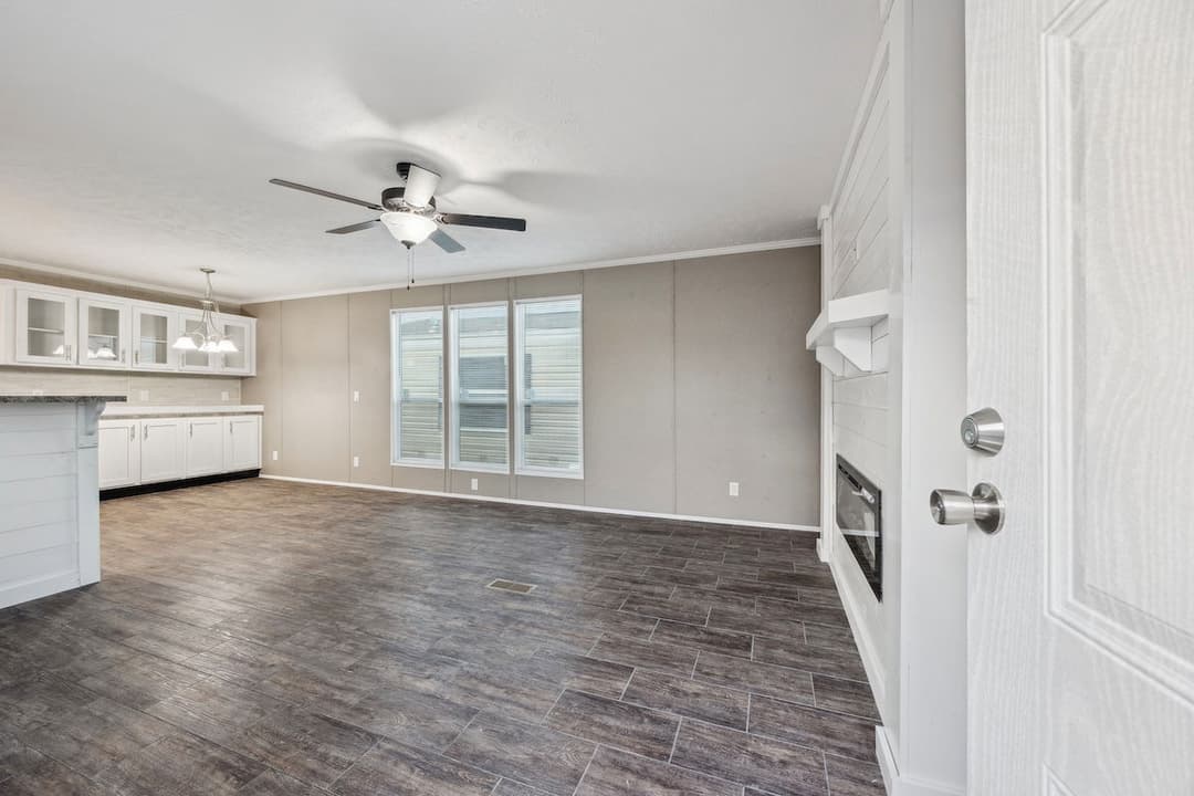 Md-102 interior home features