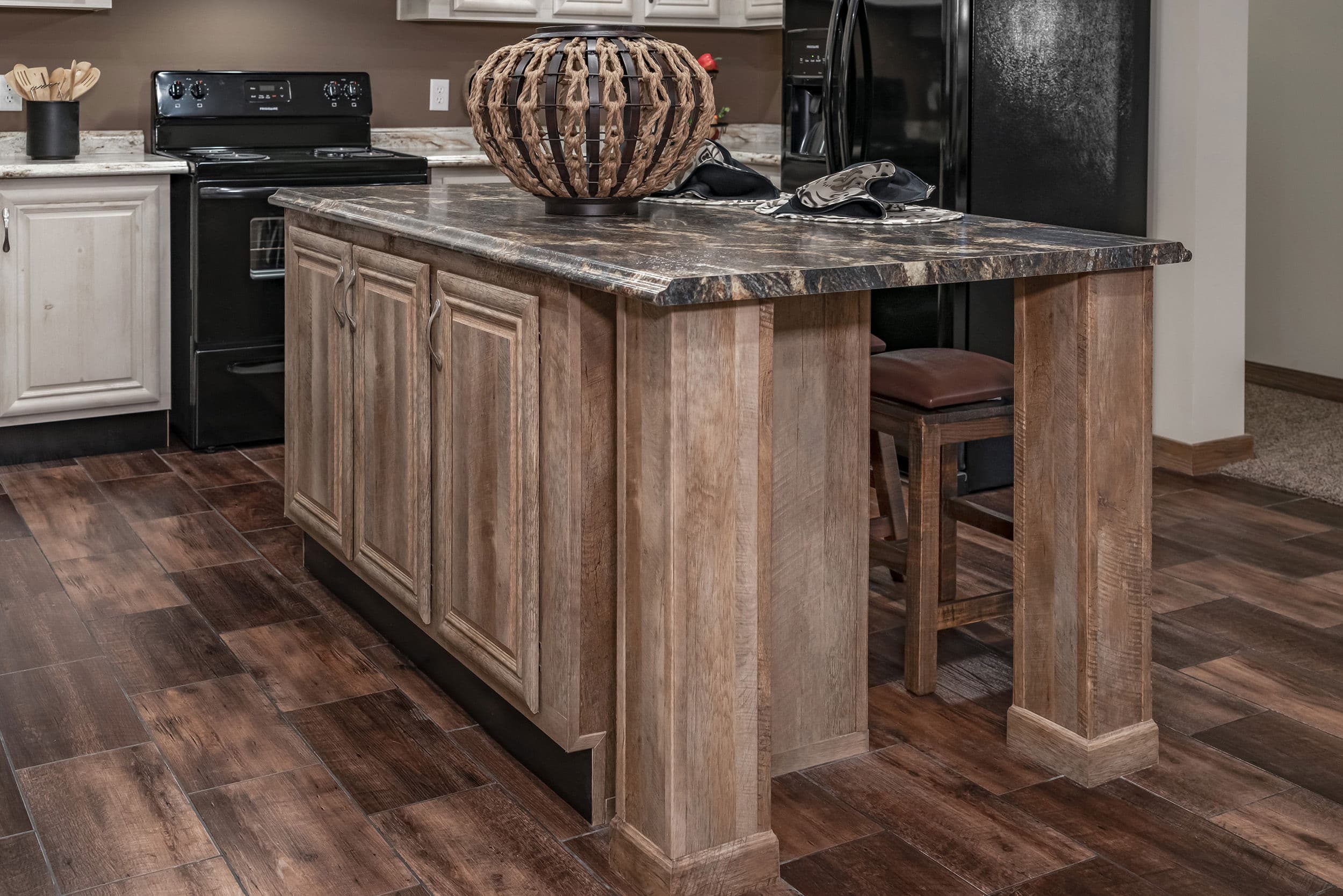 Md-39-32 kitchen home features