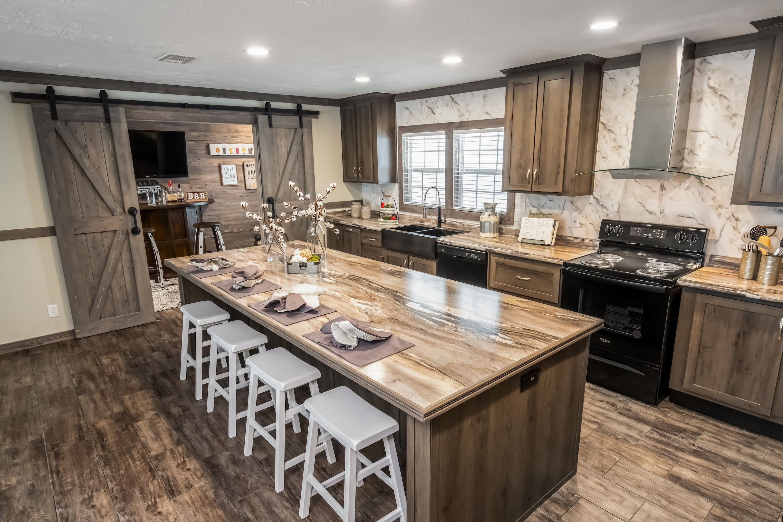 Md-44-32 housecat kitchen home features