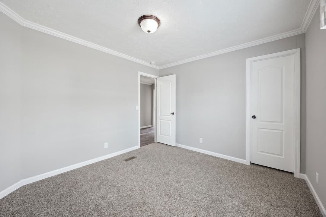 Md-30-32 josey wales bedroom home features