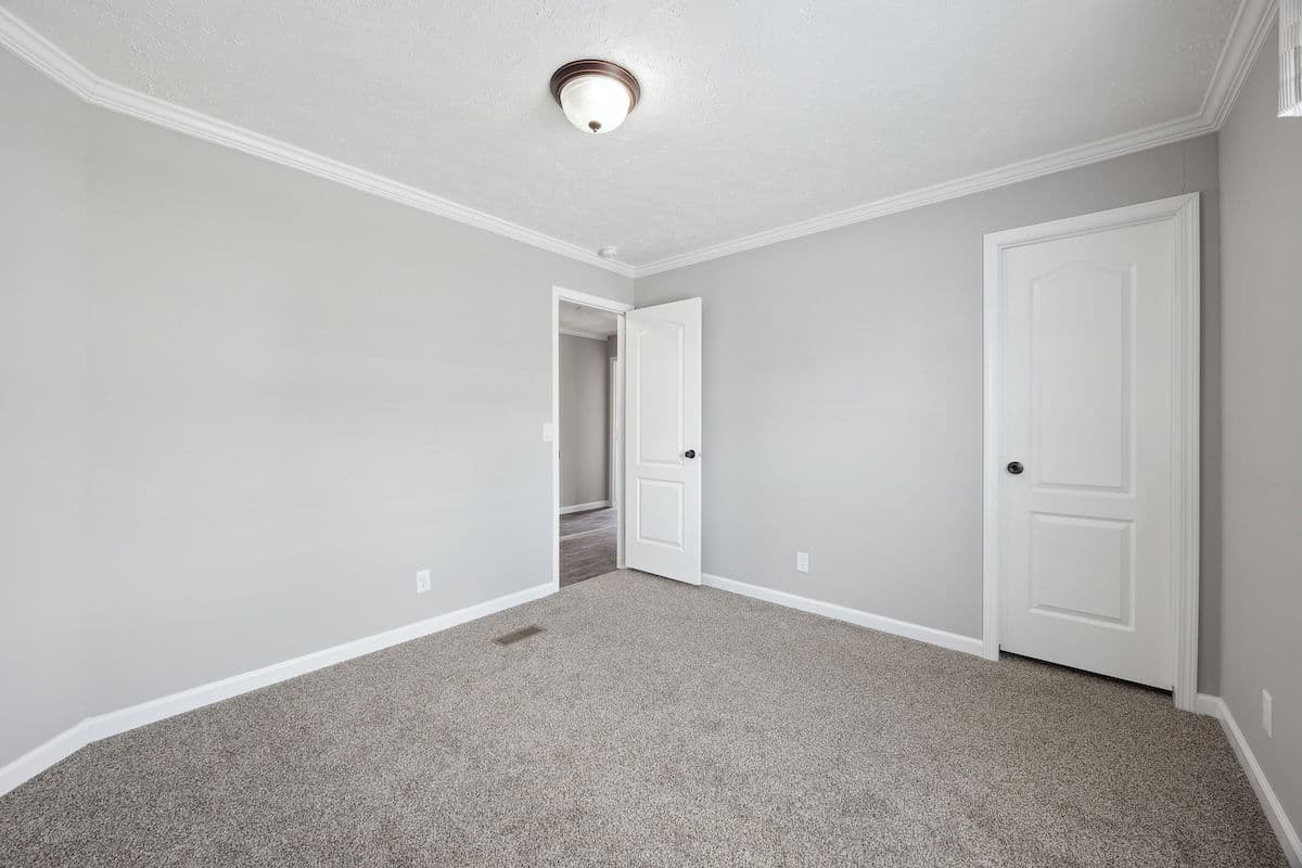 Md-30-32 josey wales bedroom home features