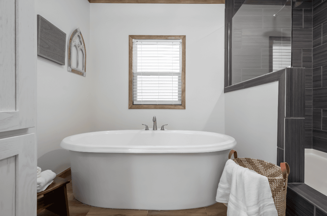 Md-61-32 kalispell bathroom home features