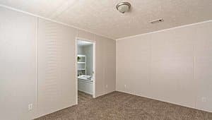 Md-113 bedroom home features