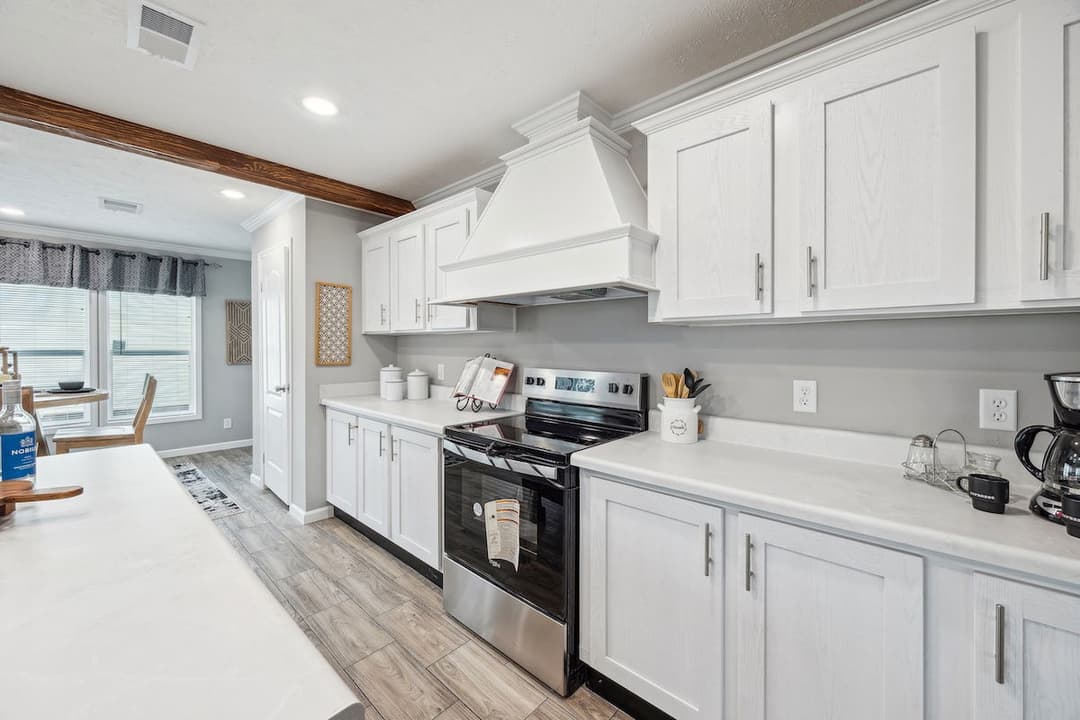 Md-10-32 lynnox kitchen home features