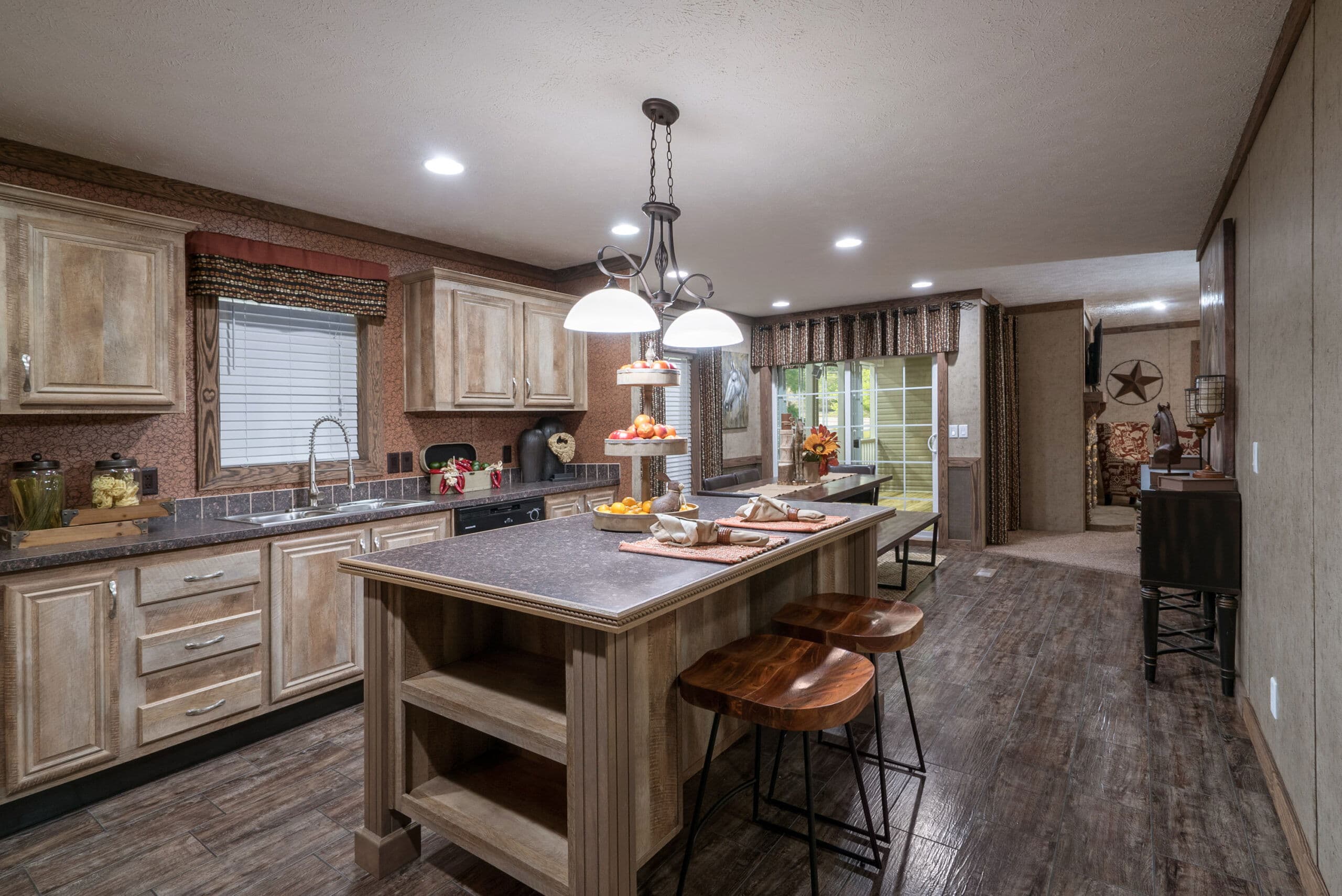 Md-17 kitchen home features