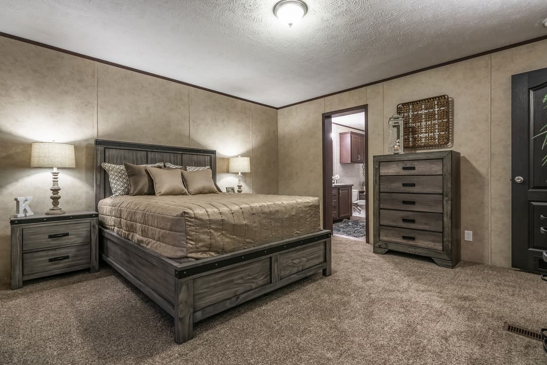 Md-35-32 bedroom home features