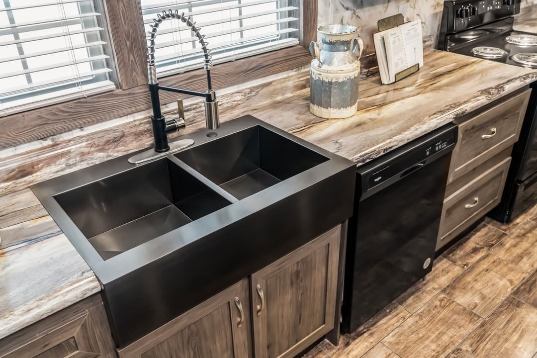 Md-44-32 housecat kitchen home features