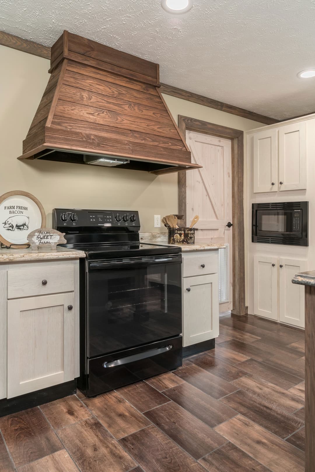 Kb-3242 kitchen home features