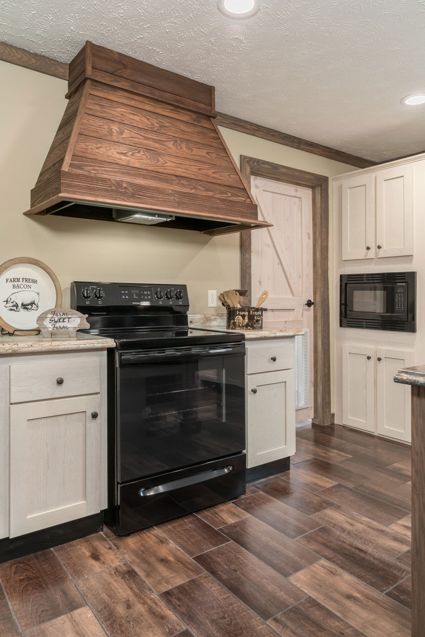 Kb-3242 kitchen home features