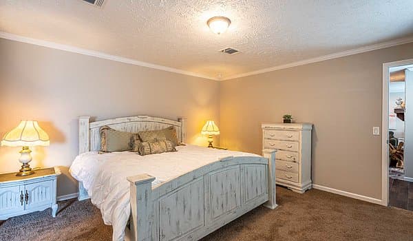 Kb-3220 bedroom home features