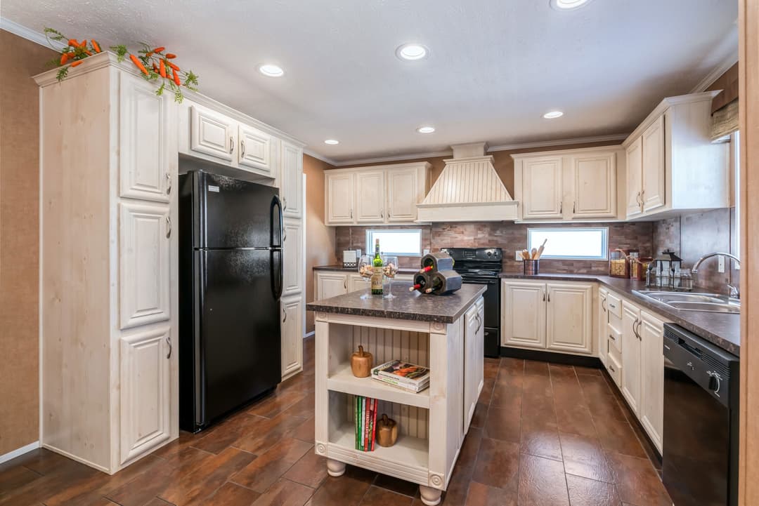 Md-28 kitchen home features
