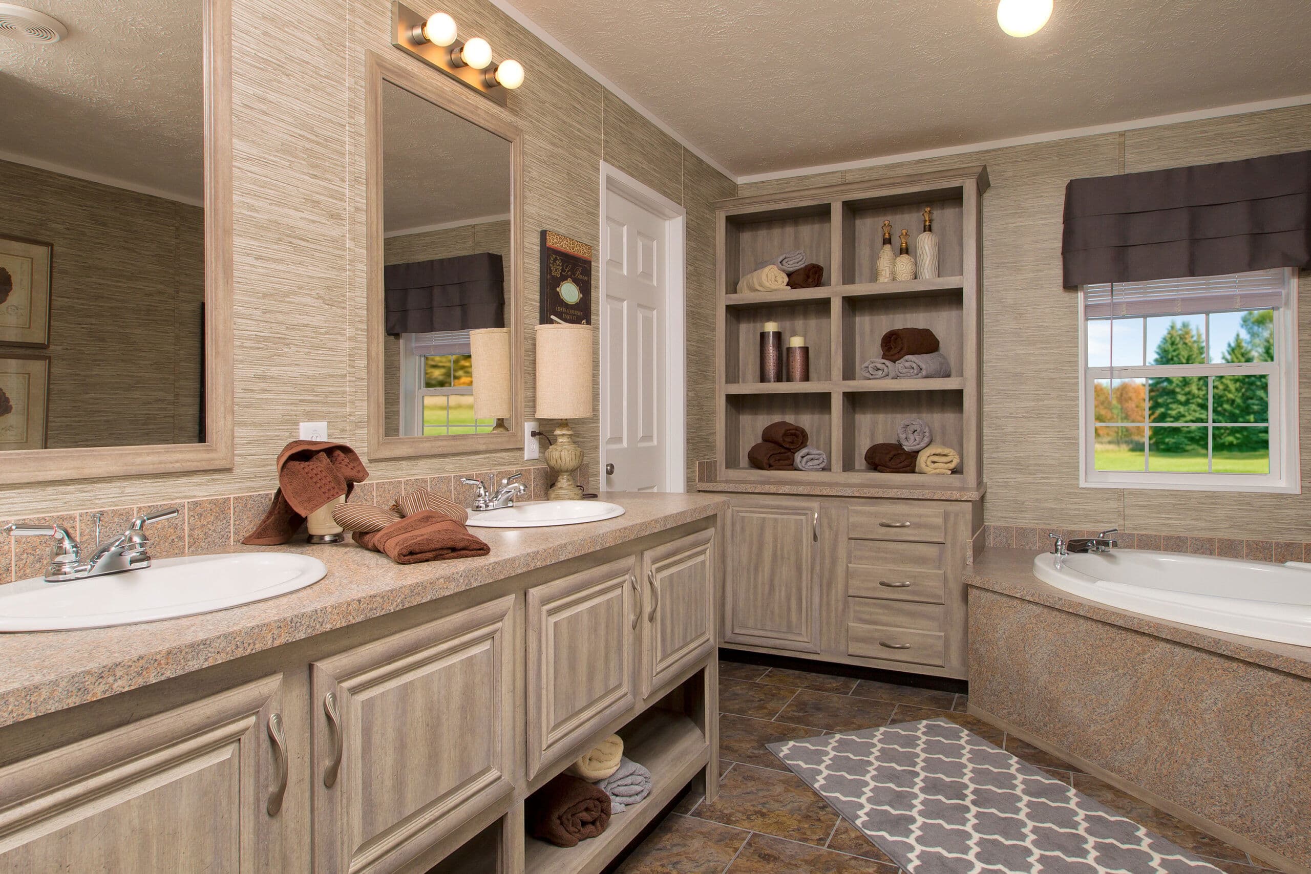 Md-17 bathroom home features