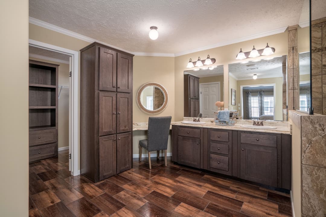 Kb-3238 bathroom home features