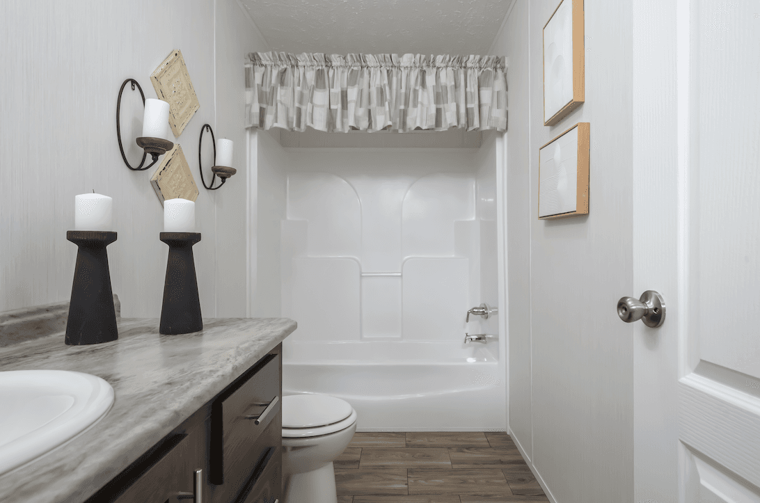 Md-60-32 dakota bathroom home features