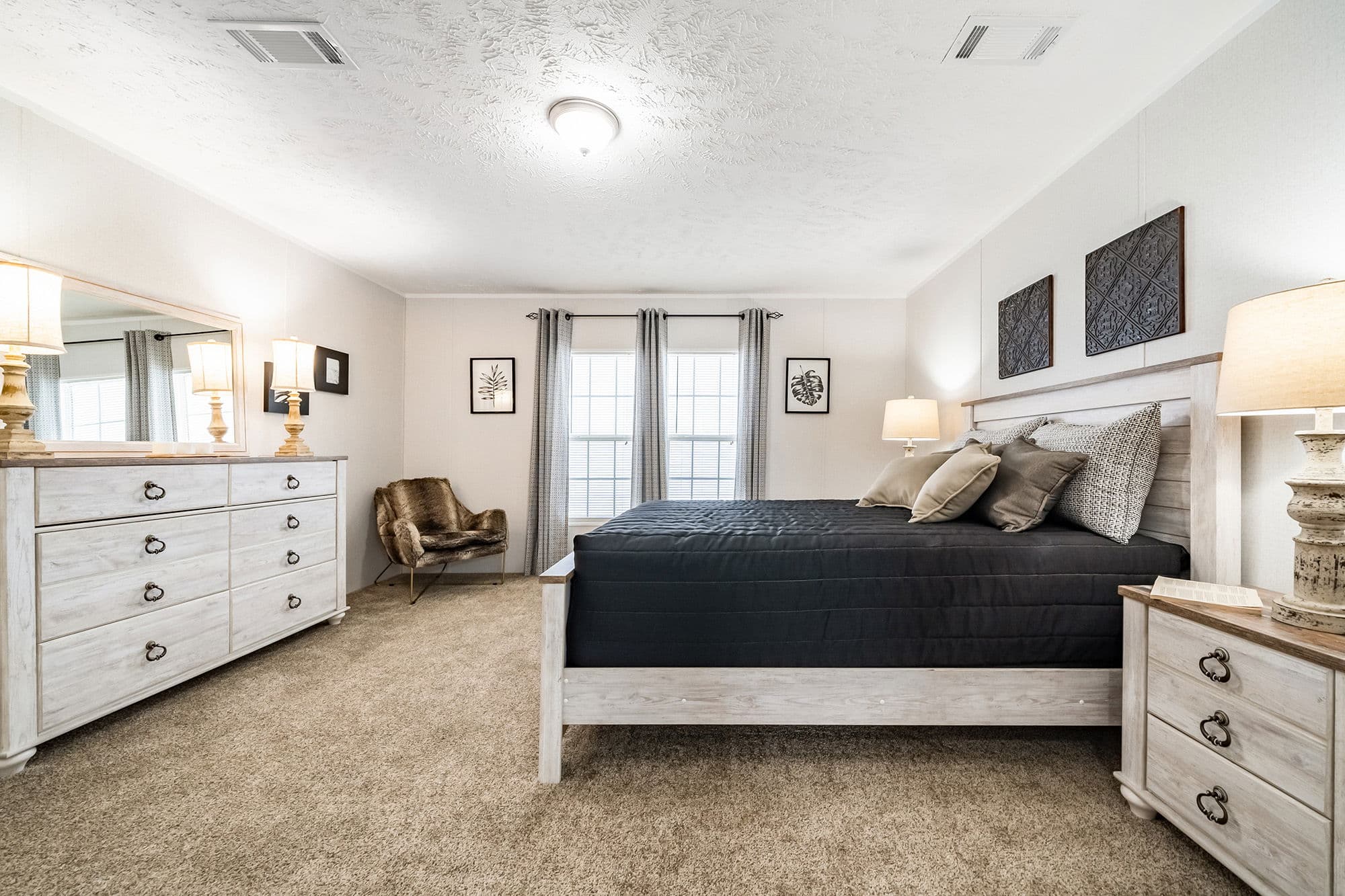 Md-41-32 bedroom home features