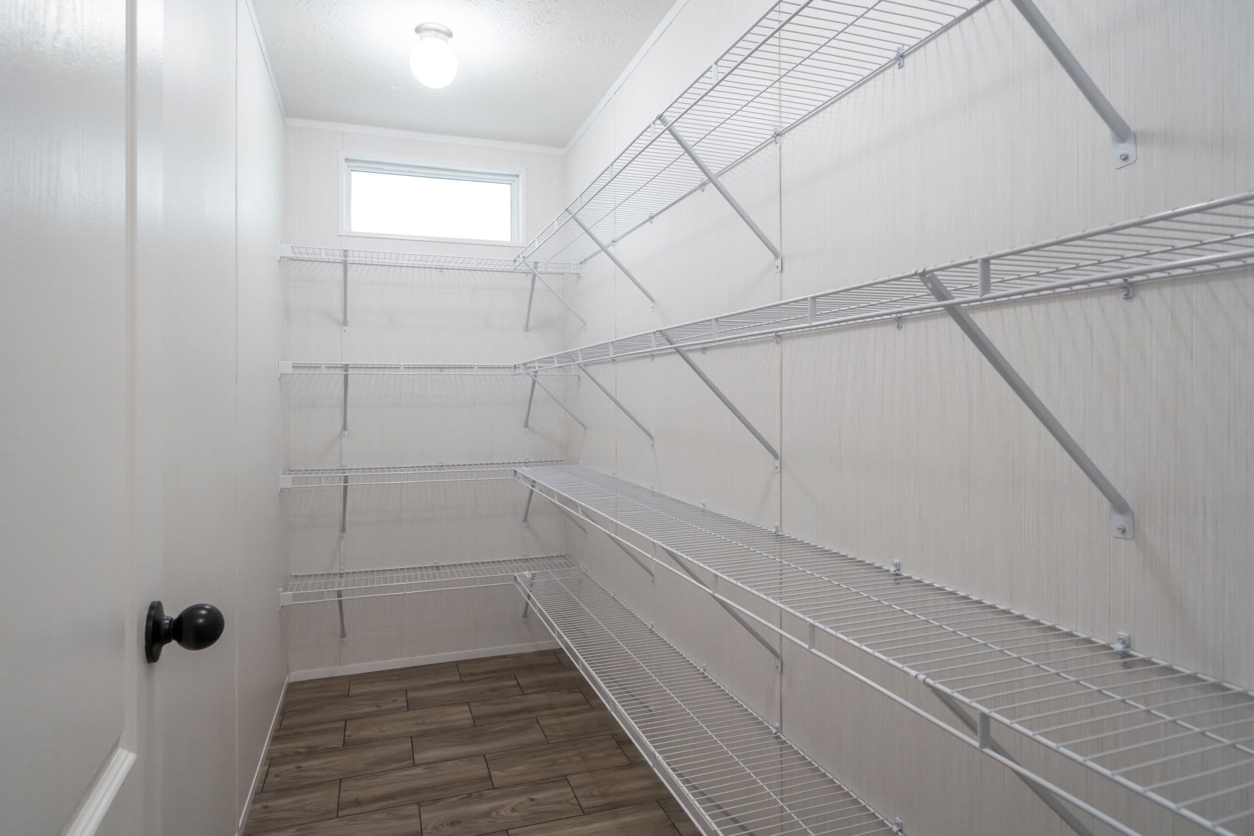 Md-56-32 interior home features