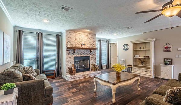 Kb-3220 interior home features