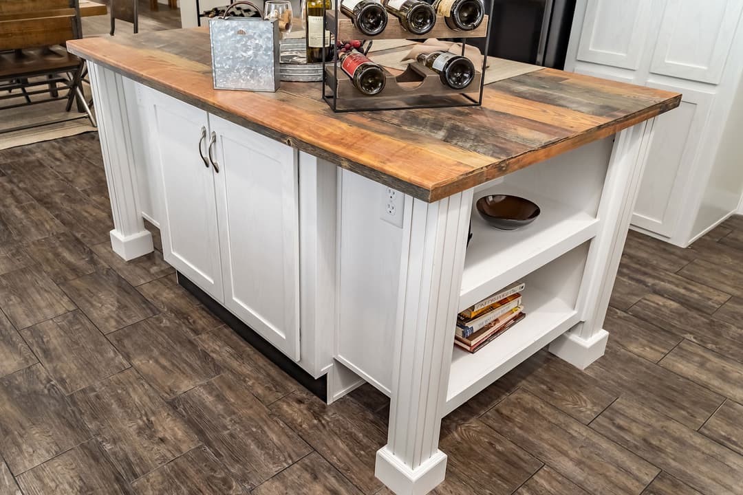 Md-42-32 kitchen home features